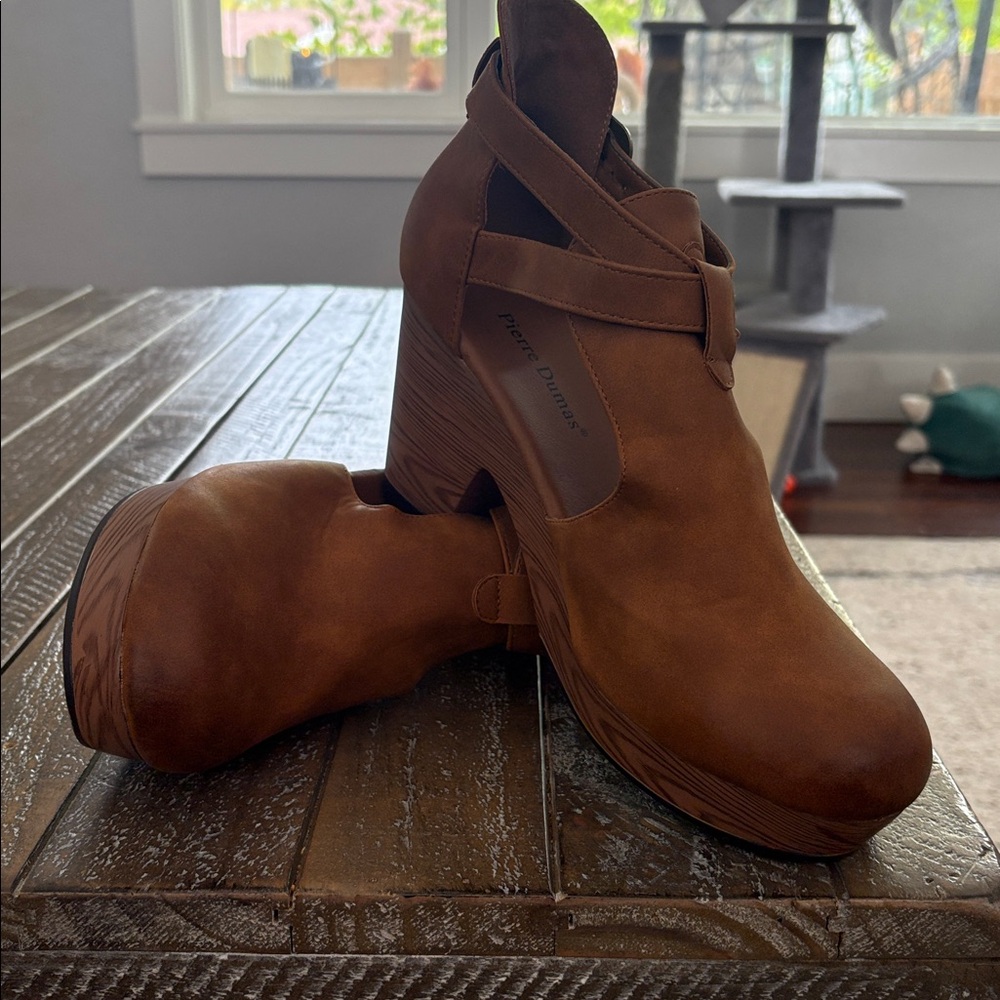 Brown Ankle Boots with Chunky Heel